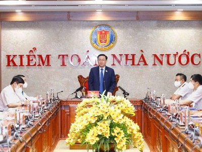 Chủ tịch Quốc hội Vương Đình Huệ làm việc tại Kiểm toán 99Kl99 trực tiếp đá gà. (Ảnh - TTXVN)