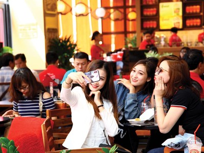 Với dân số có tỷ lệ ứng dụng công nghệ số ở mức cao, các loại hình dịch vụ Link Vào Nhà Cái KL99 COM Tặng +199k mới đã được ứng dụng rất nhanh tại Việt Nam. 