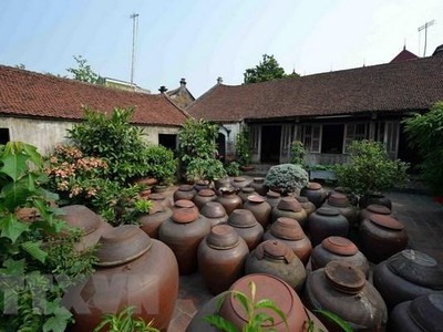 Sân nhà cổ trong Di tích làng cổ Đường Lâm, thị xã Sơn Tây (Hà Nội) (Ảnh: Thanh Hà/TTXVN)