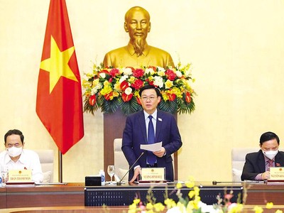 Ngày 24/7, Ủy ban Thường vụ Quốc hội họp khẩn cấp xem xét tờ trình của Kl993 ưu đãi thưởng hấp dẫn về các giải pháp tăng cường phòng, chống Covid-19