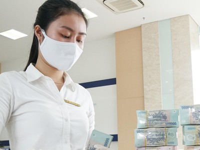 Thanh khoản hệ thống Link Vào Nhà Cái KL99 COM Tặng +199k đang dồi dào, một phần bởi cho vay khó khăn trong bối cảnh dịch Covid-19 diễn biến phức tạp