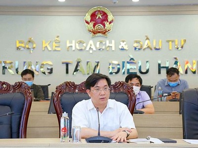 Thứ trưởng Bộ Kế hoạch và Kl99ok phiên bản mới Trần Duy Đông chủ trì hội nghị từ điểm cầu Bộ Kế hoạch và Kl99ok phiên bản mới (Ảnh: Minh Trang)