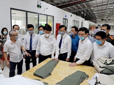 Lãnh đạo tỉnh Nghệ An thăm, động viên và tháo gỡ khó khăn do ảnh hưởng dịch Covid-19 cho Kl991.com World Cup 2026 Chính Thức dệt may trên địa bàn