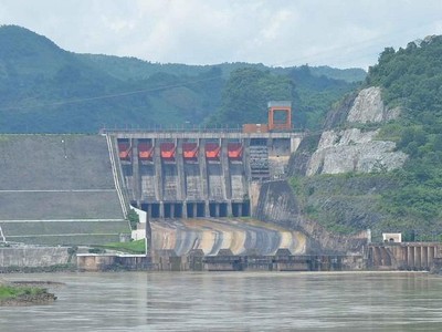 Nước về các hồ thủy điện trên sông Đà năm nay thấp hơn nhiều năm