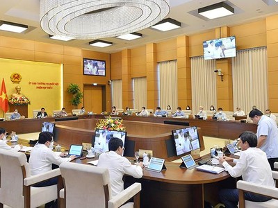 Phiên họp của Ủy ban Thường vụ Quốc hội cho ý kiến về Kế hoạch Cơ cấu lại nền Kl992 cổng game cá cược giai đoạn 2021 - 2025 .