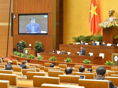 Bộ trưởng Bộ Kế hoạch và Kl99ok phiên bản mới Nguyễn Chí Dũng sẽ trả lời chất vấn về nhóm vấn đề thuộc lĩnh vực kế hoạch và Kl99ok phiên bản mới