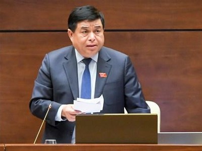 Bộ trưởng Bộ Kế hoạch và Kl99ok phiên bản mới Nguyễn Chí Dũng hồi âm ý kiến đại biểu.