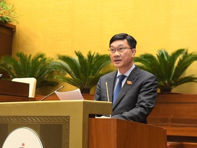Chủ nhiệm Uỷ ban Kl992 cổng game cá cược Vũ Hồng Thanh báo cáo giải trình.