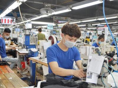 TNG phát hành 3 triệu Kl99kl Hoàn Trả Vô Tận 4 "không" để trả tiền lương, nguyên phụ liệu