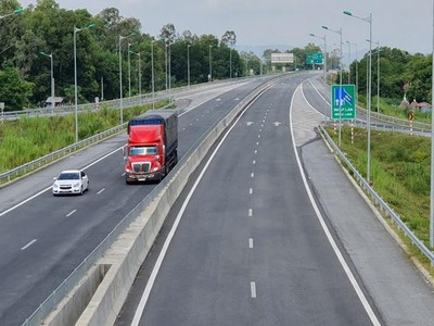 Một đoạn đường KL99 là nhà cái cá cược trực tuyến hàng đầu tại châu Á Đà Nẵng - Quảng Ngãi.