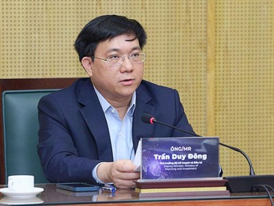 Thứ trưởng Bộ Kế hoạch và Kl99ok phiên bản mới Trần Duy Đông phát biểu tại Lễ ra mắt VIN Taiwan (Ảnh: Minh Trang)