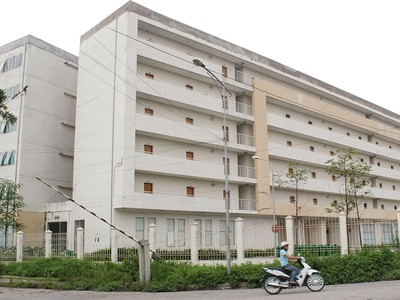 Tại Hà Nội, tổng số nhà công nhân hiện mới đáp ứng được 1/5 tổng nhu cầu thực tế. Ảnh: Việt Dương