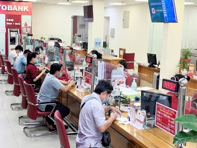 Dư nợ tín dụng bán lẻ quy mô nhỏ của Agribank hiện đạt khoảng 355.000 tỷ đồng, chiếm tỷ trọng 42% tổng dư nợ cho vay cá nhân. Ảnh: Dũng Minh