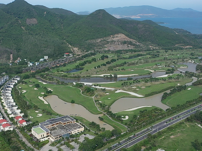 Khu vực sân golf tại Dự án Khu du lịch và giải trí Sông Lô, xã Phước Đồng, Thành phố Nha Trang, tỉnh Khánh Hòa. Ảnh: Nhiệt Băng