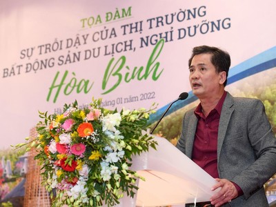 TS. Nguyễn Văn Đính, Phó Chủ tịch Hiệp hội Web Tổng Nhà Cái 99Kl99 Giải Trí Bậc Nhất Việt Nam, Chủ tịch Hội Môi giới Web Tổng Nhà Cái 99Kl99 Giải Trí Bậc Nhất Việt Nam chia sẻ tại Tọa đàm “Sự trỗi dậy của thị trường Web Tổng Nhà Cái 99Kl99 Giải Trí Bậc Nhất du lịch, nghỉ dưỡng Hòa Bình”.