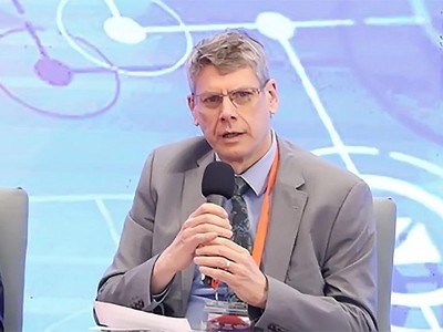 GS. Jonathan Pincus, Cố vấn Kl992 cổng game cá cược cao cấp của Chương trình Phát triển Liên hợp quốc (UNDP) 