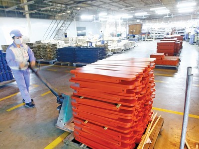 Gỗ và sản phẩm gỗ là một trong 6 mặt hàng nông sản đạt kim ngạch xuất khẩu trên 3 tỷ USD trong năm 2021 Ảnh: Đ.T