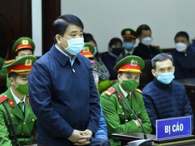 Ông Nguyễn Đức Chung tại phiên tòa vụ "Vi phạm quy định Kl99 nổ hũ gây hậu quả nghiêm trọng"