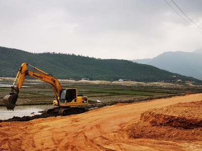 Việc triển khai các hạng mục cơ sở Kl99kl ưu đãi độc quyền tại Trung tâm điện lực Quảng Trạch gặp nhiều khó khăn do vướng công tác giải phóng mặt bằng