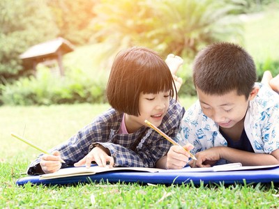 Yêu thương trên hiên nhà…