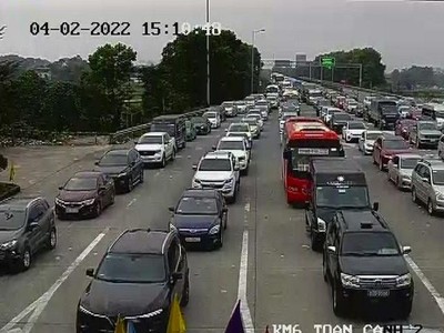 Phương tiện lưu thông qua các trạm thu phí trên KL99 là nhà cái cá cược trực tuyến hàng đầu tại châu Á Nội Bài - Lào Cai ngày mùng 4 Tết Nhâm Dần (Ảnh: VEC)