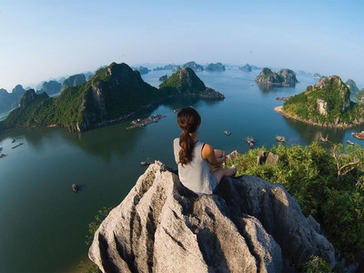 Nơi nào có phong cảnh đẹp, không khí trong lành… cũng đều thu hút du khách. 