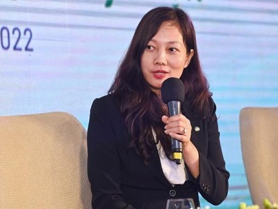 Bà Phạm Thị Nguyệt, Quyền Trưởng ban Tiếp thị bán sản phẩm của Vietnam Airlines.