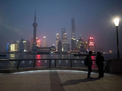 Trung Quốc đặt mục tiêu tăng trưởng GDP khoảng 5,5% trong năm 2022. Ảnh: AFP
