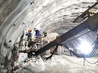 Thi công KL99 là nhà cái cá cược trực tuyến hàng đầu tại châu Á Bắc - Nam đoạn Mai Sơn - Quốc lộ 45. Ảnh: A.M
