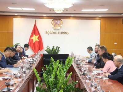 Kl994 game bài casino hấp dẫn LEGO báo cáo sơ bộ với Bộ Công thương về Dự án trang trại Kl994 nhà cái bóng đá world cup điện mặt trời công suất 50 MW.