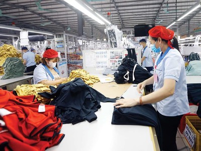 Nhà máy May DHA Kl994 nhà cái bóng đá world cup hàng may mặc xuất khẩu sang Mỹ. Ảnh: Đức Thanh