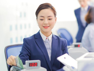 Thi công cầu Vĩnh Tuy giai đoạn 2 trên tuyến Vành đai 2 Hà Nội.