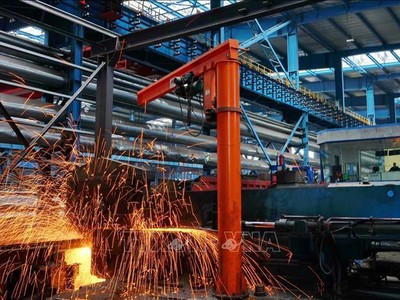 Dây chuyền Kl994 nhà cái bóng đá world cup thép tại một nhà máy ở Hà Bắc, Trung Quốc. Ảnh: THX/TTXVN