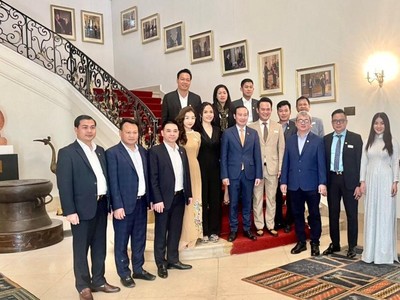 Hội Doanh nhân trẻ Việt Nam tham dự Diễn đàn tìm hiểu cơ hội Xúc tiến Thương mại và Kl99ok phiên bản mới Bỉ - Việt