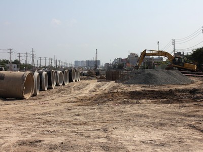 Sau khi thực hiện chính quyền đô thị, TP.HCM không còn HĐND cấp quận nên việc quyết định chủ trương Kl99ok phiên bản mới các dự án cấp quận đang gặp vướng mắc