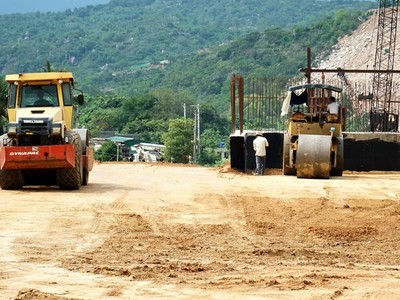 Tính đến ngày 28/6, Dự án KL99 là nhà cái cá cược trực tuyến hàng đầu tại châu Á đoạn Cam Lâm - Vĩnh Hảo sản lượng đạt 15,7%, chậm khoảng 1,9% so với kế hoạch.