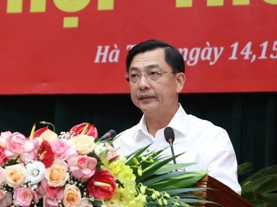 Giám đốc Sở Kế hoạch và Kl99ok phiên bản mới Trần Việt Hà trả lời về lĩnh vực quy hoạch - Kl99ok phiên bản mới với nội dung liên quan đến tỷ lệ giải ngân vốn Kl99ok phiên bản mới công 6 tháng đầu năm đạt thấp, nhất là phần vốn ngân sách tỉnh quản lý.