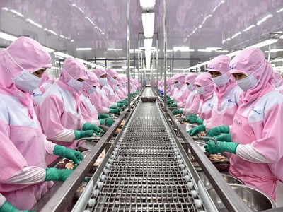 Trung Quốc kiểm tra trực tuyến. với thực phẩm lạnh nghi nhiễm SARS-CoV-2