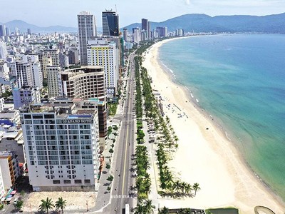 Chuỗi đô thị đang dần hình thành trên tuyến đường ven biển miền Trung. Trong ảnh: Đường ven biển Đà Nẵng. Ảnh: Phước Tuần