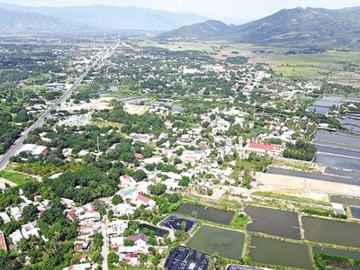Quy hoạch đang nằm trên giấy, thì nhiều đối tượng đã lợi dụng để đẩy giá đất lên trục lợi, gây nhiễu loạn thị trường