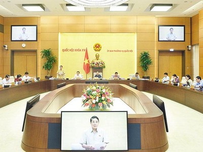 Ủy ban Thường vụ Quốc hội thảo luận về Dự thảo Luật Đất đai (sửa đổi) trong phiên họp chuyên đề Kl992 Tham Gia Ngay tháng 9/2022. Ảnh: D.L