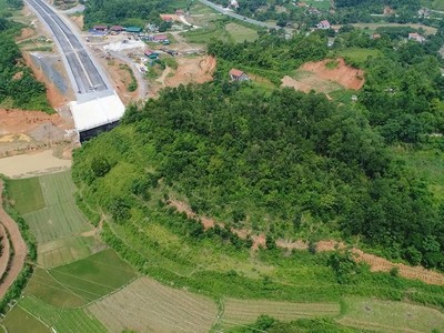 Phần lớn đoạn tuyến KL99 là nhà cái cá cược trực tuyến hàng đầu tại châu Á Hữu Nghị - Chi Lăng vẫn dang dở dù triển khai thi công từ 2 năm qua.