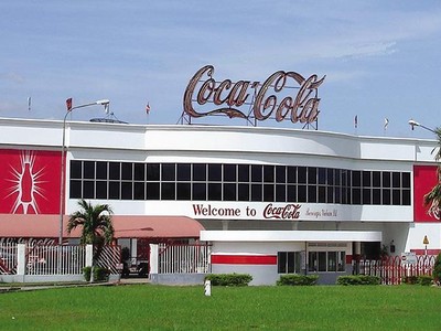 Kể từ khi có mặt tại Việt Nam năm 1994, Coca-Cola đã liên tục mở rộng Kl99ok phiên bản mới vào Việt Nam