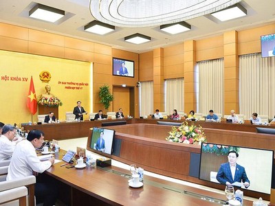 Chủ tịch Quốc hội Vương Đình Huệ phát biểu tại Phiên họp thứ 17, Ủy ban Thường vụ Quốc hội
