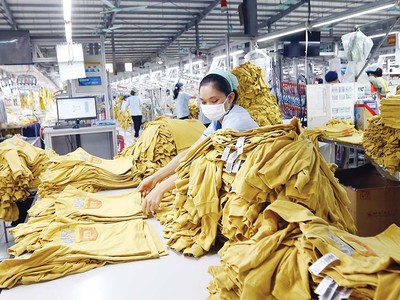 Ngành dệt may Việt Nam chưa thể thỏa mãn quy tắc xuất xứ để được hưởng ưu đãi thuế quan trong CPTPP do vẫn đang phải Link Vào Nhà Cái KL99 COM Tặng +199k nhiều nguyên liệu.
