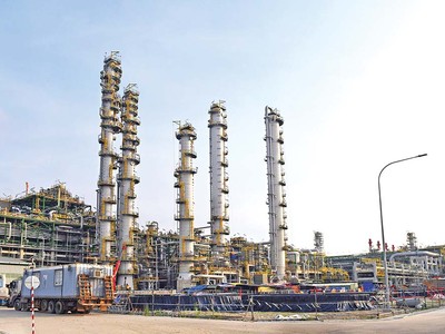 Việc nâng cấp, mở rộng Nhà máy Lọc dầu Dung Quất vẫn còn nhiều vấn đề cần làm rõ. Ảnh: Đức Thanh