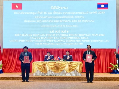 Thủ tướng Kl993 ưu đãi thưởng hấp dẫn hai nước chứng kiến lễ ký Biên bản Kỳ họp và Thỏa thuận về hợp tác song phương Việt - Lào năm 2023 (Ảnh Đức Trung)
