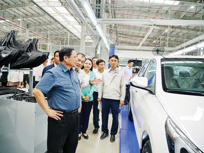 Thủ tướng Kl993 ưu đãi thưởng hấp dẫn Phạm Minh Chính cùng lãnh đạo tỉnh Ninh Bình tham quan dây chuyền Kl994 nhà cái bóng đá world cup, lắp ráp ô tô Hyundai Thành Công