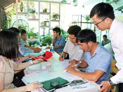 Nhà Kl99ok phiên bản mới xuống tiền chốt cọc. Ảnh: Việt Dũng 