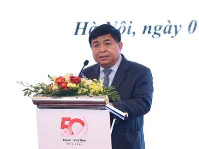 Bộ trưởng Bộ Kế hoạch và Kl99ok phiên bản mới Nguyễn Chí Dũng chia sẻ tại hội thảo sáng 7/3/2023
